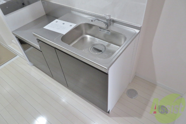 キッチン　キッチンは広さも十分で使いやすそうです。