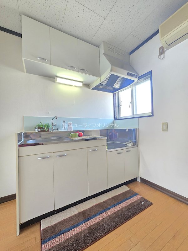 キッチン　コンロは設置幅・ガスの種別を確認の上、ご用意下さい