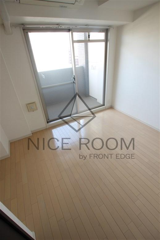 居室・リビング　アドバンス新大阪V　洋室