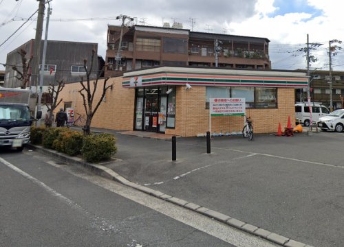 コンビニ　セブンイレブン 東大阪俊徳町3丁目店（コンビニ）まで1179m