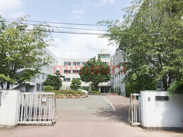 中学校　高槻市立阿武野中学校（中学校）まで835m