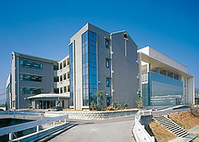 高校・高専　向陽台高等学校（高校・高専）まで1896m