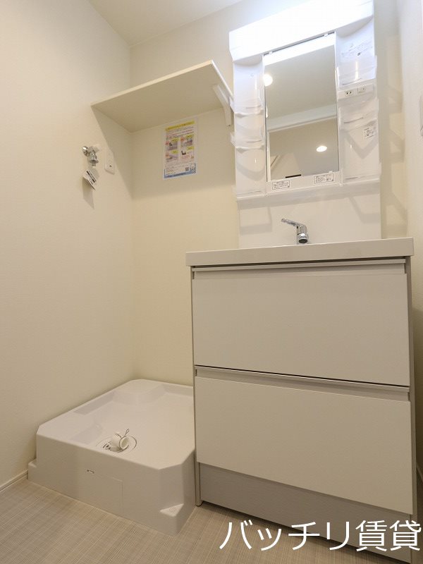 洗面設備　同型タイプの為、現状を優先致します。