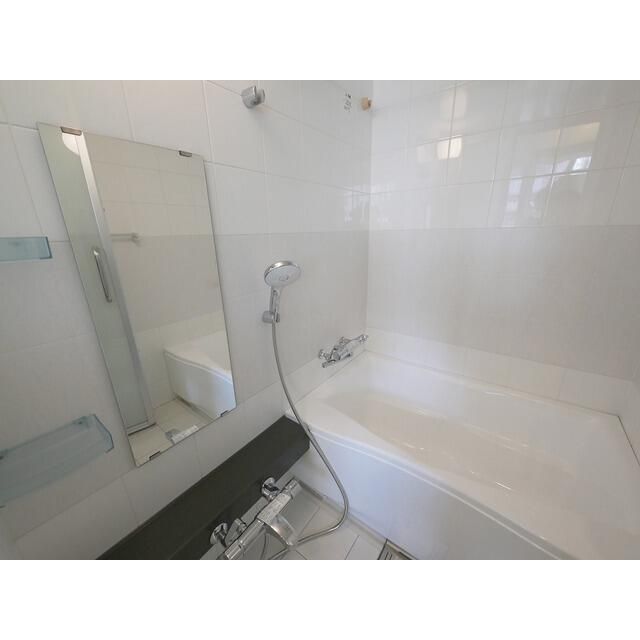 バス・シャワールーム　お風呂で日々の疲れを落としましょう