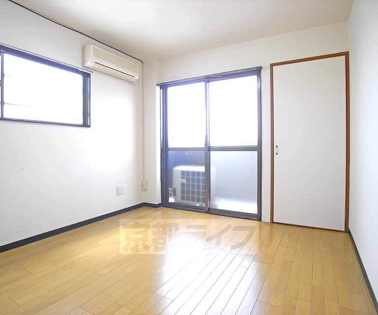 居室・リビング　風通しが良いです。