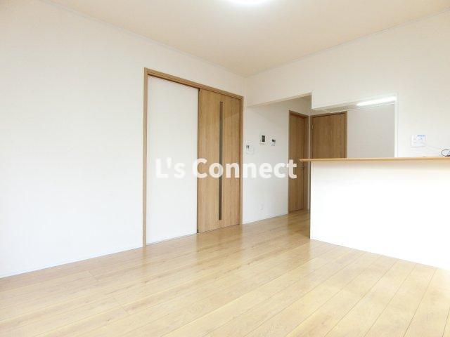 その他部屋・スペース　１０．３帖のＬＤＫ。