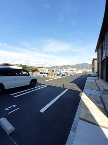 駐車場　車をお持ちの方に嬉しい駐車場付きの物件です