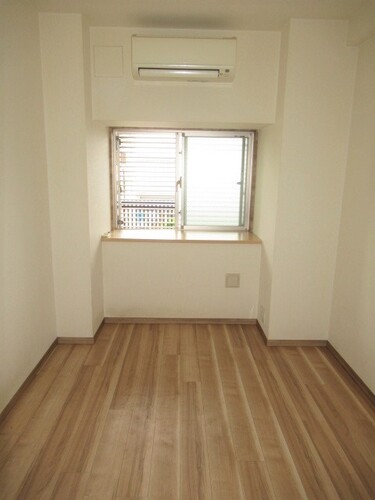 その他部屋・スペース　洋室約5.5畳　※2021年9月撮影の写真