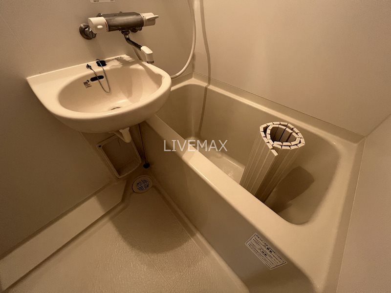 バス・シャワールーム　別号室参照写真