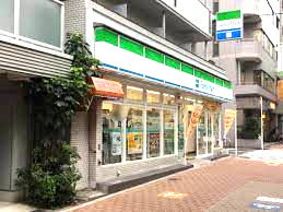 コンビニ　ファミリーマート 早稲田鶴巻町店（コンビニ）まで250m