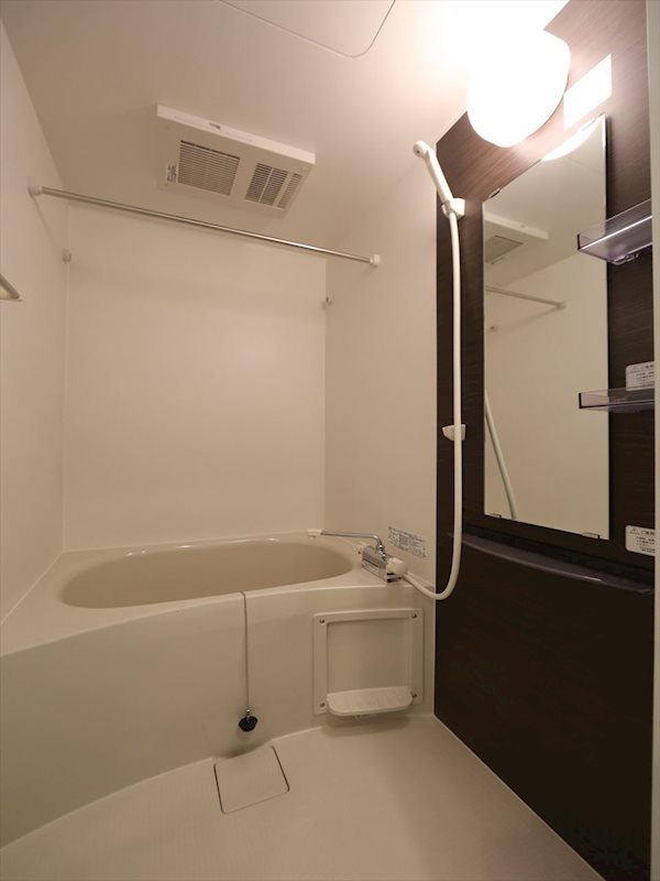 バス・シャワールーム　バスルーム　浴室暖房乾燥機付き