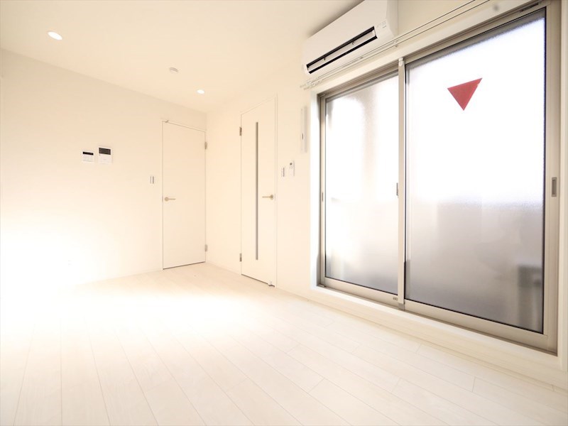 バルコニー　ＬＤＫ9.6帖　エアコン完備　バルコニー　同仕様写真