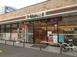 コンビニ　セブンイレブン 大阪宮原4丁目店（コンビニ）まで183m
