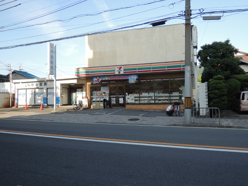 コンビニ　セブンイレブン京都山科東野店（コンビニ）まで76m