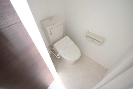 トイレ　※別部屋の写真です