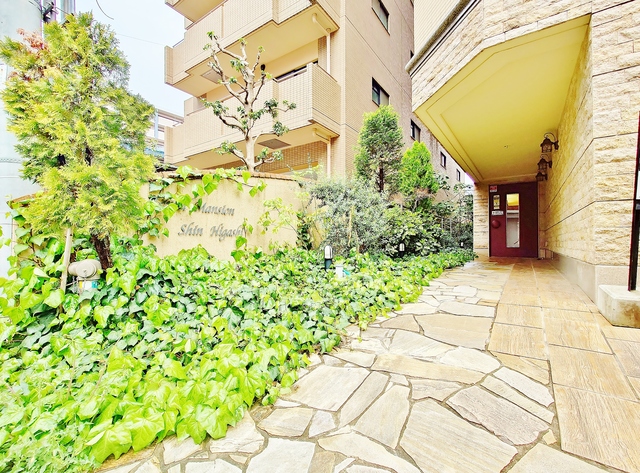 エントランス　エントランス・ガーデンズ