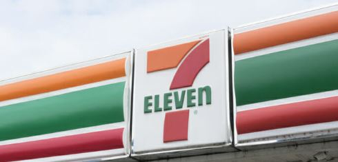 コンビニ　セブン-イレブン川口４丁目店（コンビニ）まで96m