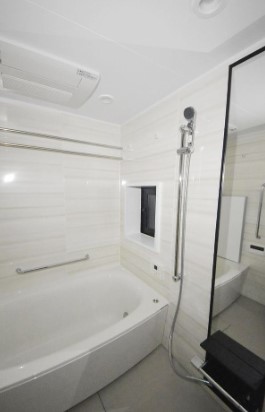 バス・シャワールーム　バス