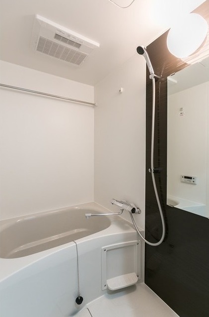バス・シャワールーム　バス・トイレ別です。