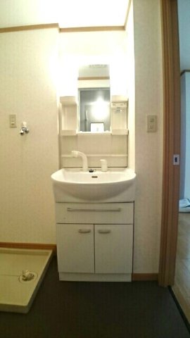 洗面設備　忙しい朝には欠かせない洗面所です