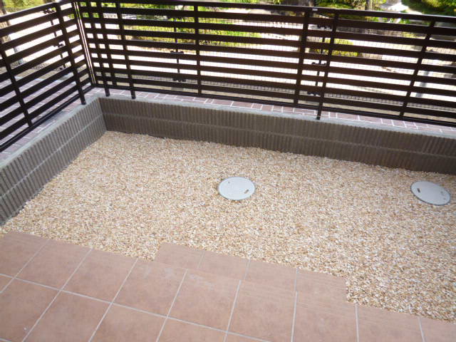 バルコニー　専用庭