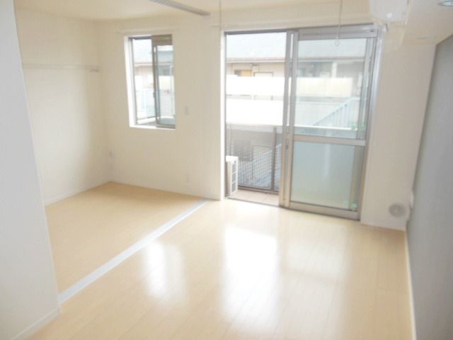 居室・リビング　★お部屋探しは株式会社タウンハウジング東京まで★