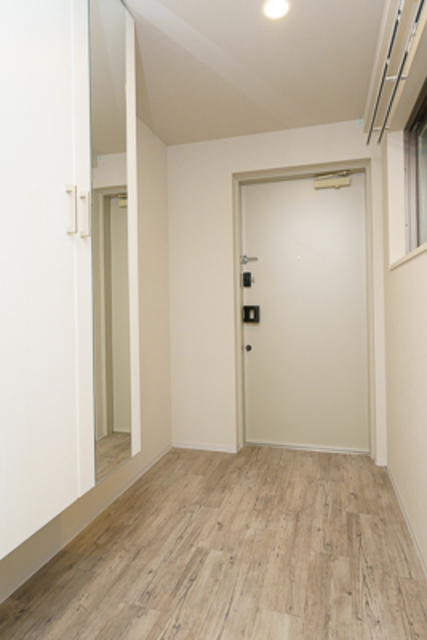 玄関　※写真は同タイプ住戸です。