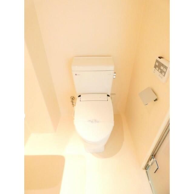 トイレ　ゆったりとした空間のトイレです