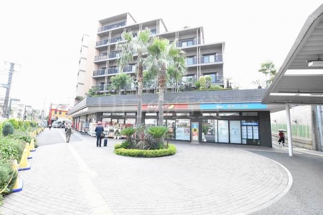 ドラックストア　ツルハドラッグ（ドラッグストア）まで439m