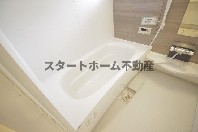 バス・シャワールーム　ゆったり過ごせるお風呂です