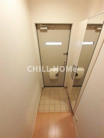 玄関　当社、チルホームのHPもご覧ください(^^)/物件情報多数♪