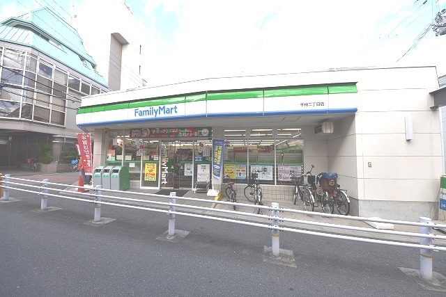 コンビニ　ファミリーマート　千林二丁目（コンビニ）まで48m