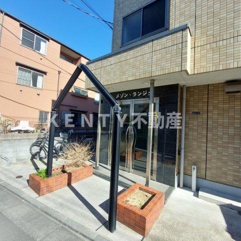 エントランス　清潔なエントランスです