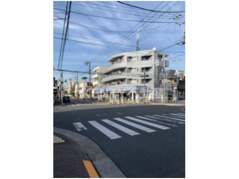 コンビニ　ローソン大森東五丁目店 (bikeshareポート)（コンビニ）まで185m