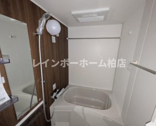 バス・シャワールーム　同貸主。参考写真。