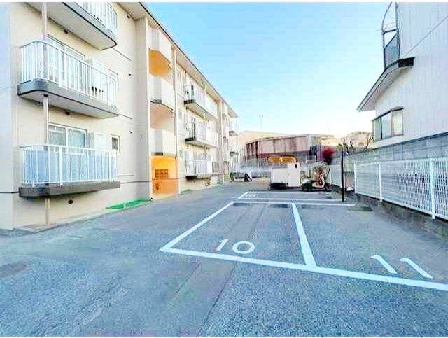 駐車場　敷地内駐車場あります（要空き確認）