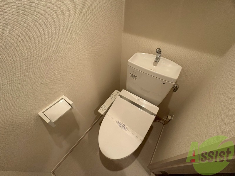 トイレ　ウォシュレット付きトイレは嬉しいですね。