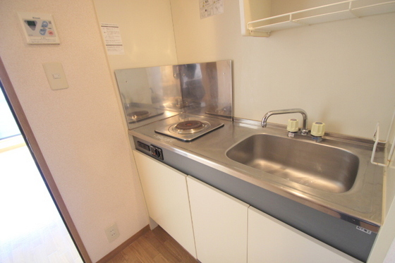 キッチン　※別号室の写真を使用しております。