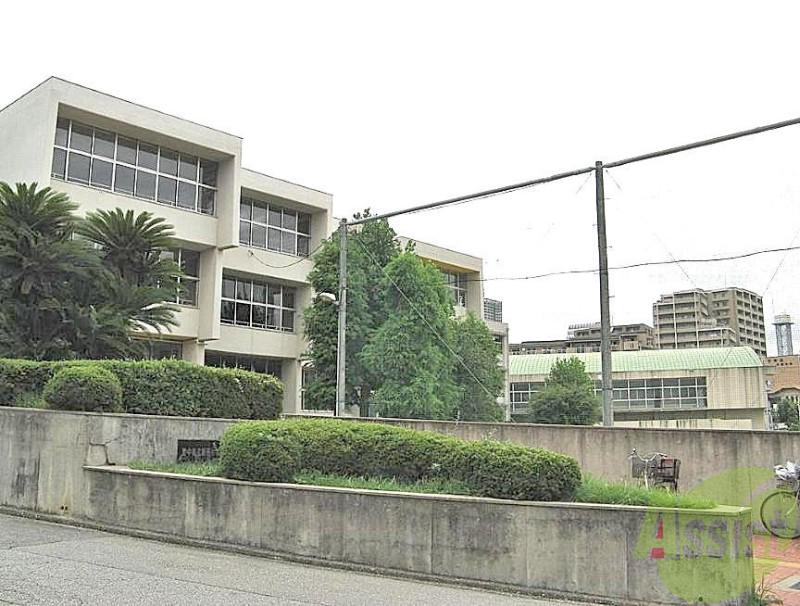 小学校　新田小学校（小学校）まで738m