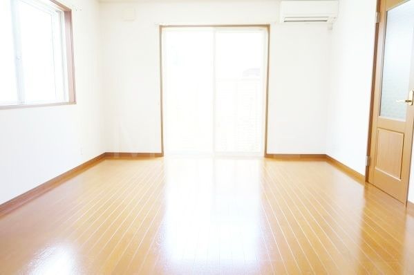 居室・リビング　別号室の参考写真です