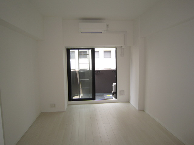 居室・リビング　写真は同マンションの違うお部屋のものです