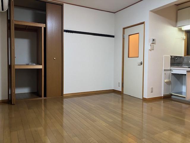 居室・リビング　別号室写真