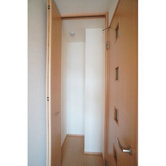 収納　※同仕様、別の部屋の写真です