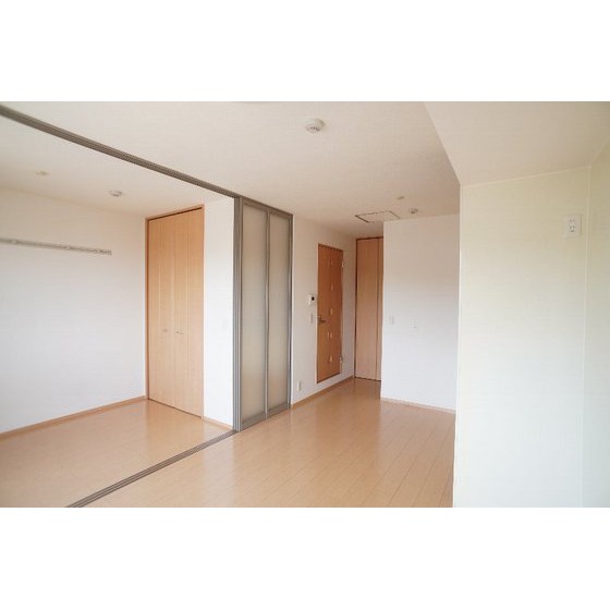 居室・リビング　※同仕様、別の部屋の写真です