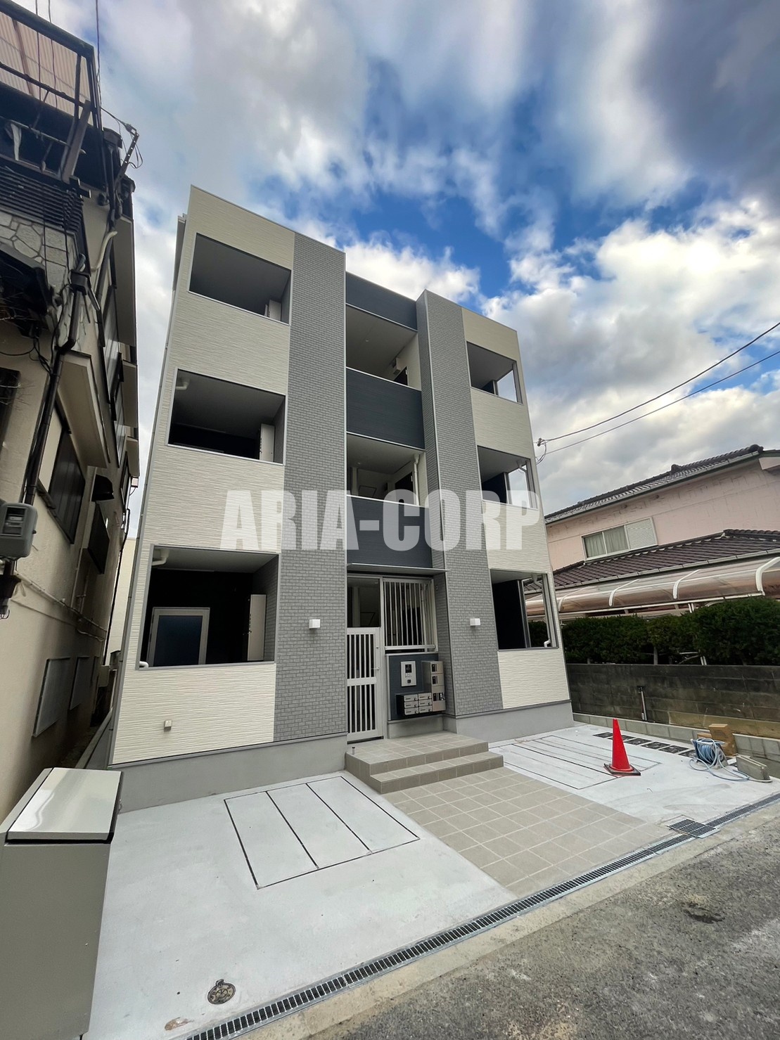 建物外観　2023年完成、大手ハウスメーカー施工デザイナーズアパート！
