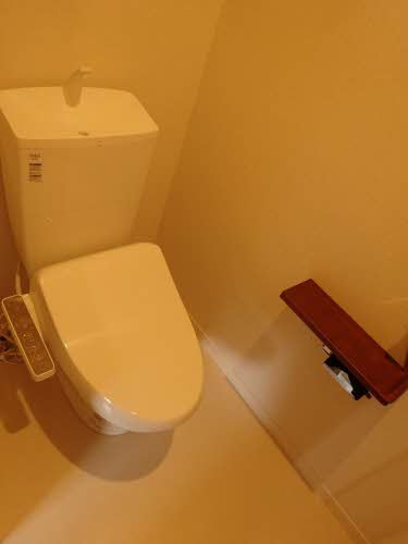 トイレ　別号室の写真です。