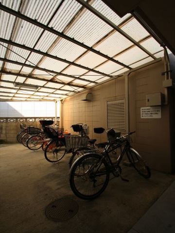 その他共有部分　駐輪スペースです♪