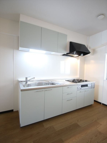 キッチン　システムキッチン3口コンロ付♪