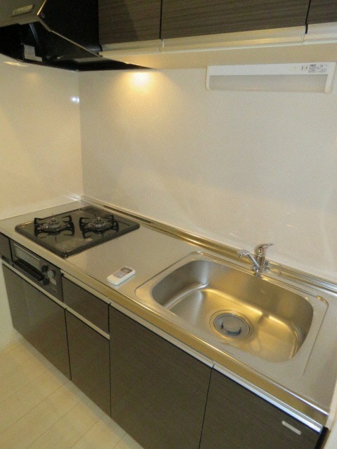 キッチン　人気のエアコン付き♪♪さらにネット無料、システムキッチン付♪