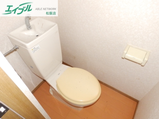 トイレ　別部屋のお写真です！
